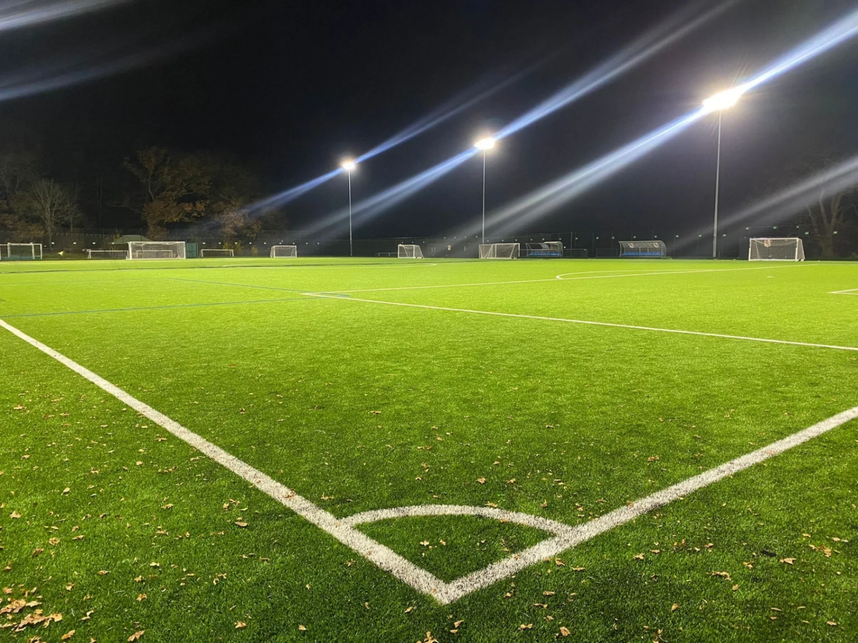 Beaumont School 4G floodlit pitch under floodlights
